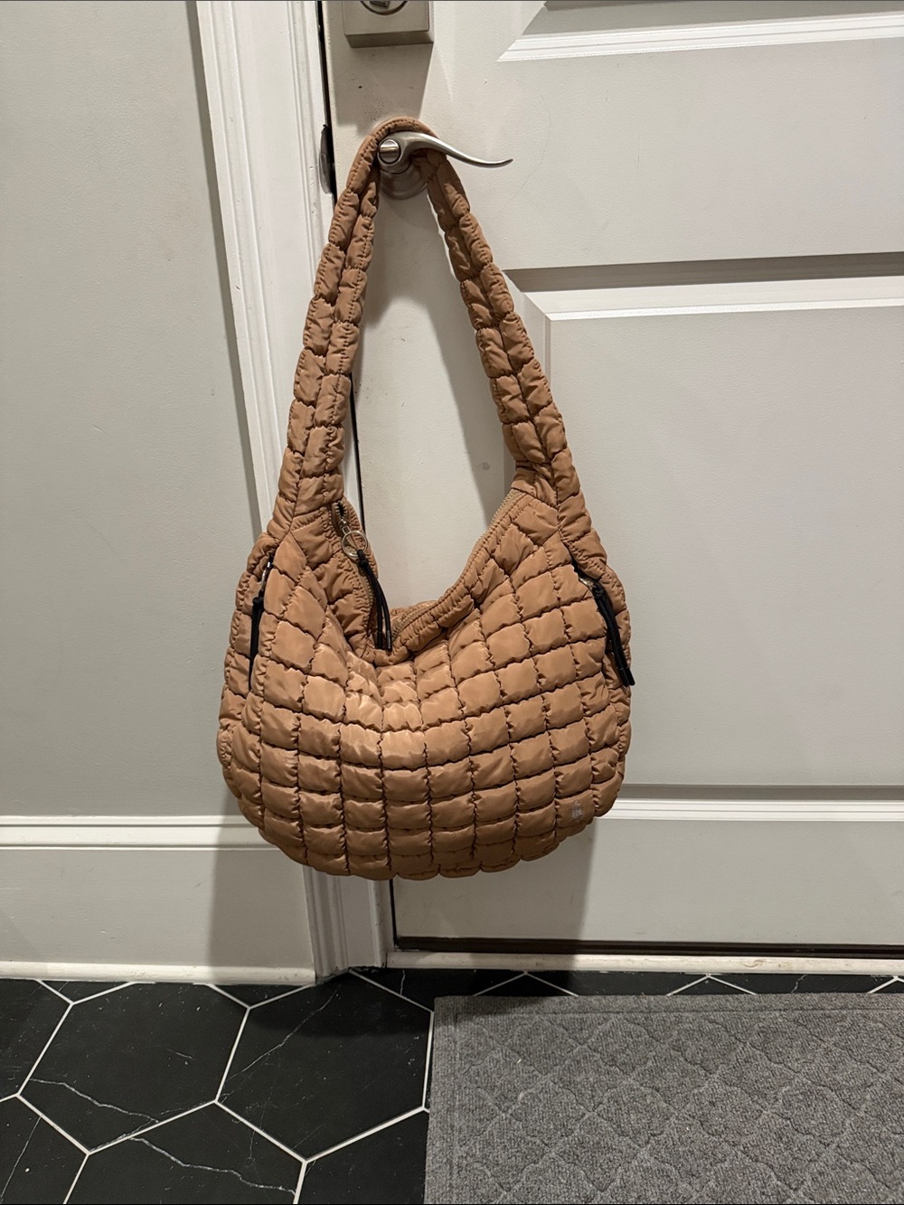 Quilted Carryall Bag in Desert Sands - Picture 7 of 10